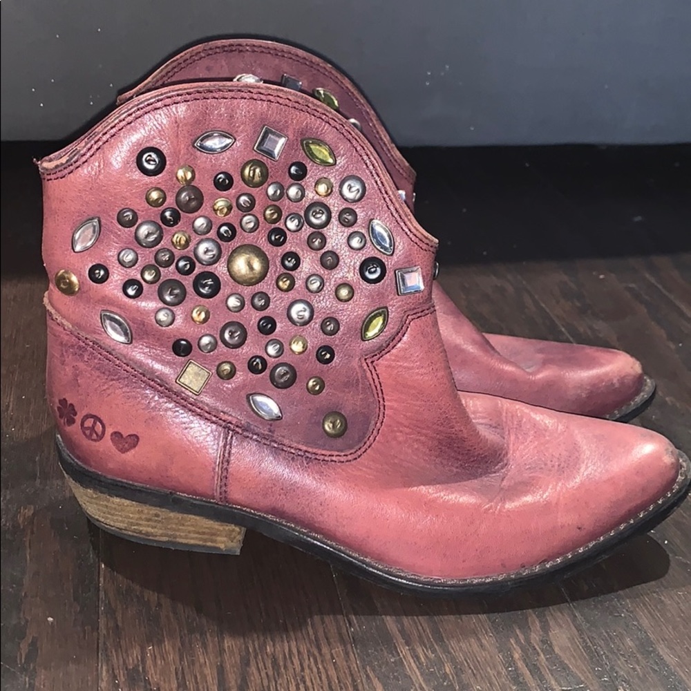Lucky brand Cowboy booties